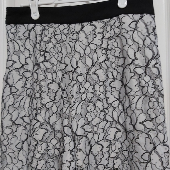 Zara basic straight wide leg pants; size: Medium - Picture 3 of 7